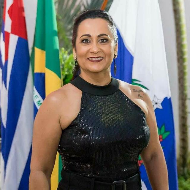 Secretária:</br> Tharcilia Maria Monteiro Britto de Moraes Image
