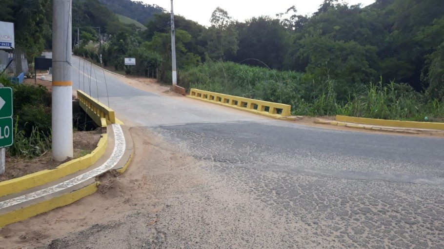 Manutenção de pontes.