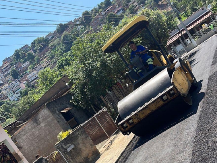 039 - Pavimentação asfáltica a frio, no bairro Morro do Estado, bairro Botafogo, Distrito do Córrego da Prata, bairro Val Paraíso, bairro Influência e Rua Jair Nunes Macuco