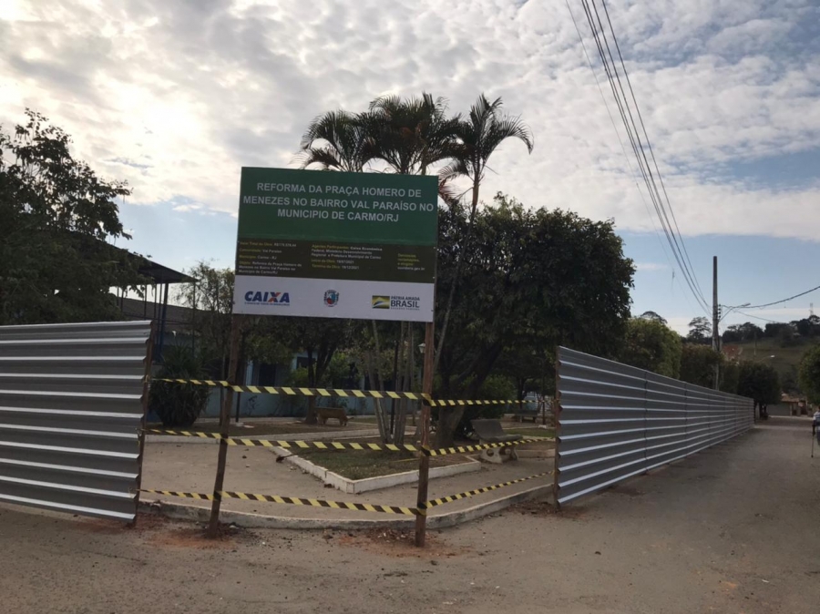 003 - Reforma da praça HOMERO DE MENESES no bairro Val Paraíso