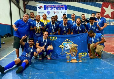 Parab&eacute;ns, Time da Influ&ecirc;ncia! ⚽🏆 Campe&atilde;o do Campeonato Municipal de Futsal 2025, mostrando durante o