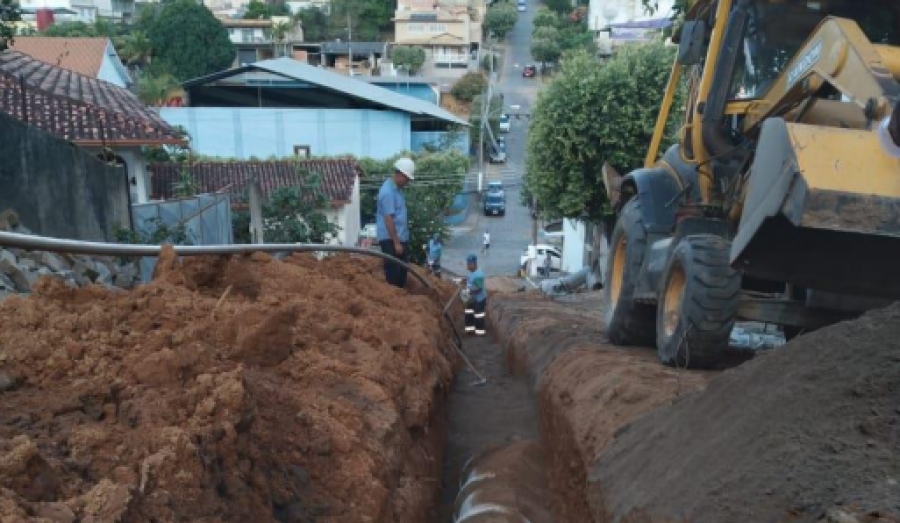 030 - Obra de execução de reforma na rede de drenagem nas Rua Manoel Consedey Cortes, Rua Barão de Aparecida e Rua Abreu Magalhães