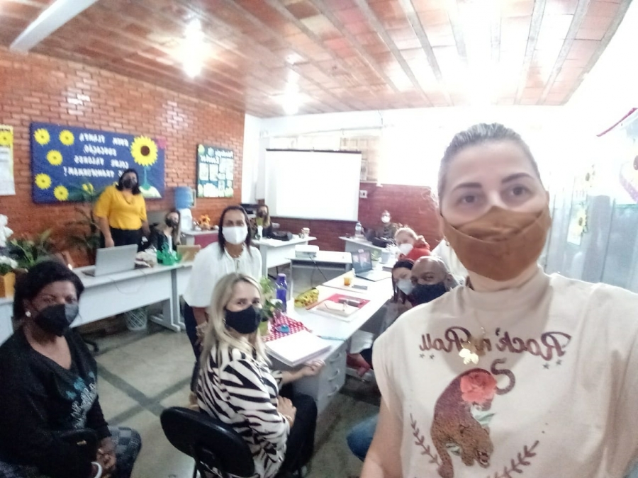 ENCONTRO COM TODA EQUIPE SME COM AS PSIC&Oacute;LOGAS GINA E PATR&Iacute;CIA