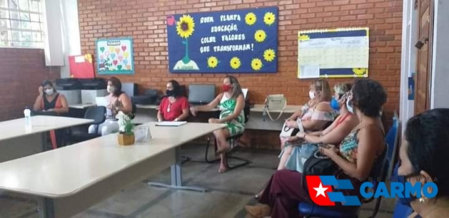 A Secretaria de Educação organizou uma reunião para decidir o funcionamento das escolhas para o novo decreto.