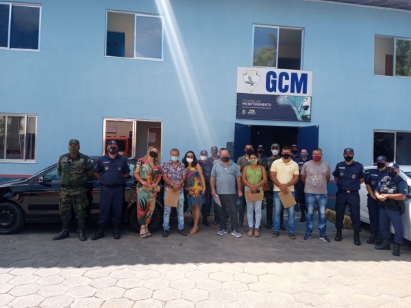 A Secretaria de Segurança juntamente com a Guarda Civil Municipal se reuniu com os Vereadores da Cidade.