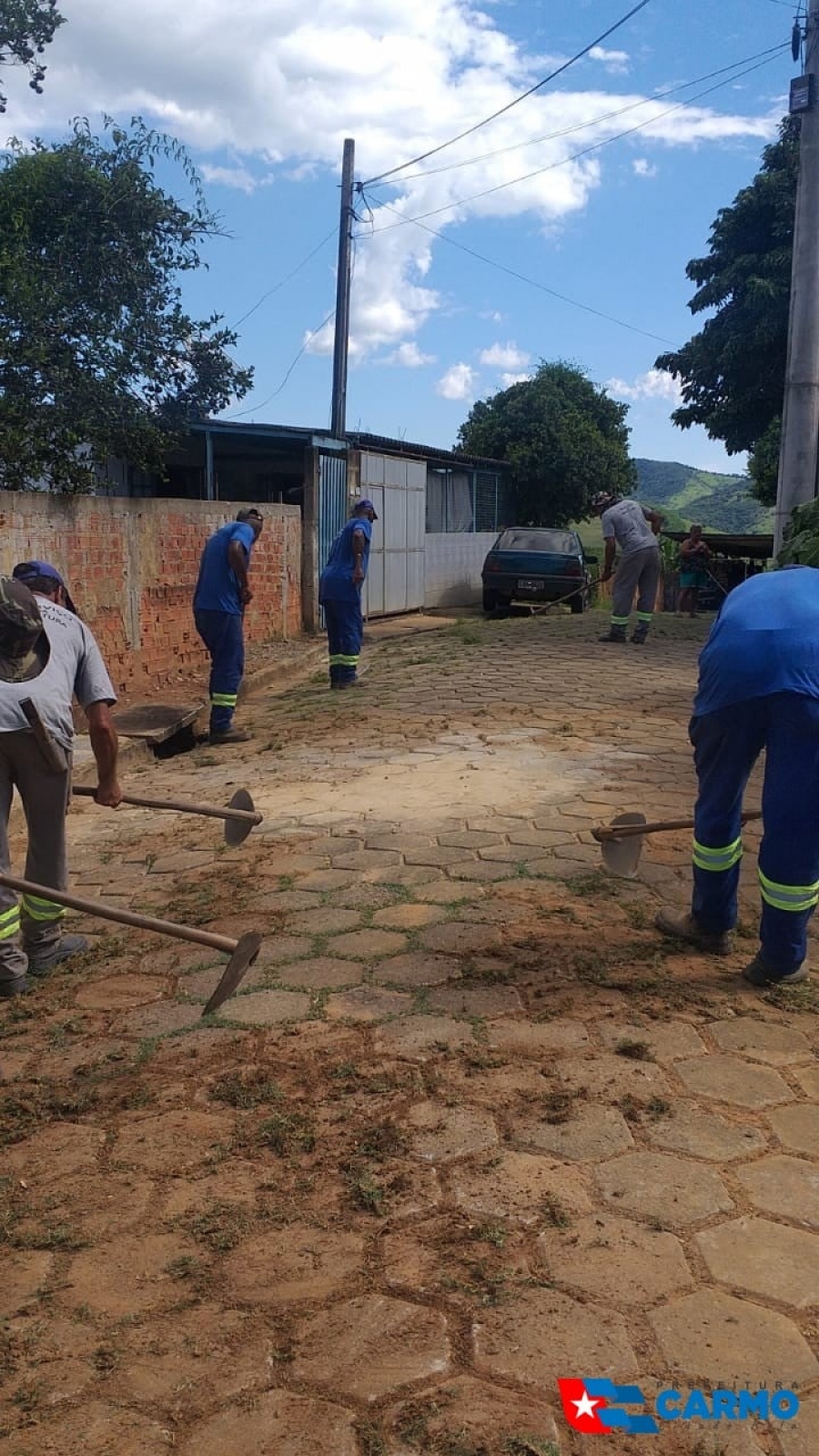 PREFEITURA REALIZA LIMPEZA NOS BAIRROS DA CIDADE