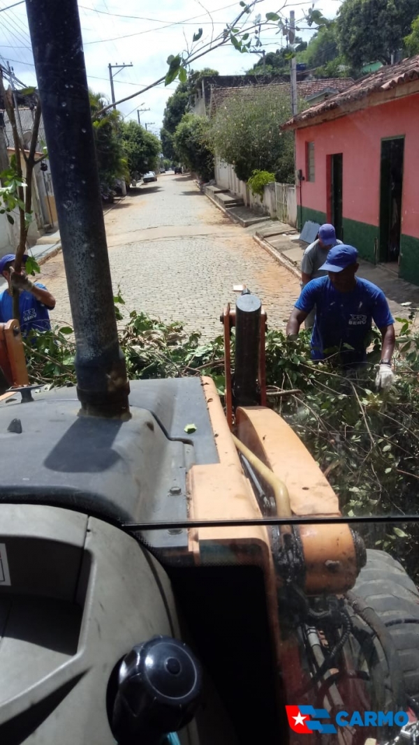 CIDADE BEM CUIDADA: PREFEITURA TRABALHANDO NOS BAIRROS